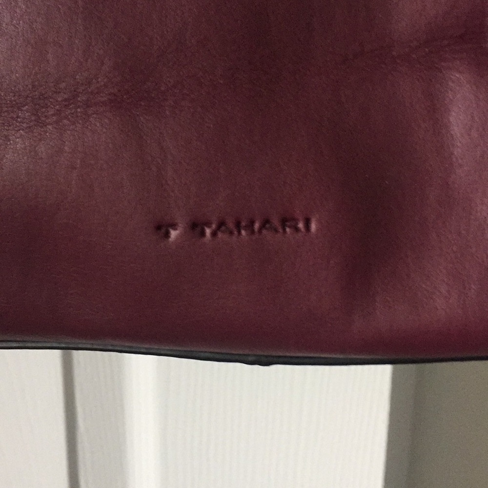 Tahari satchel genuine leather - Picture 5 of 8